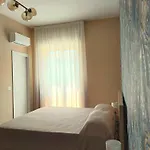 Fuori Binario Oda ve Kahvaltı Napoli